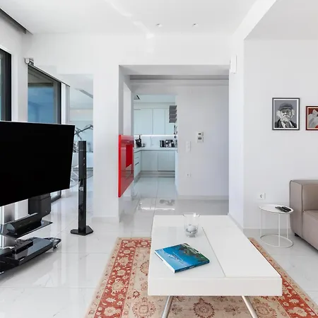 Апартаменти Aria, Lux Seafront Apt With White Tower View Салоніки