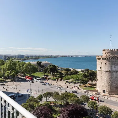 Aria, Lux Seafront Apt With White Tower View Апартаменти Салоніки